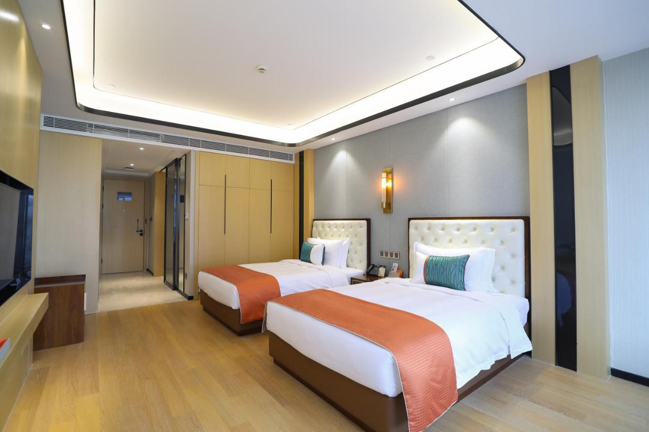 Jinling Funhome Hotel Nanjing Jiulong Lake - Nanjing South Railway Station ภายนอก รูปภาพ